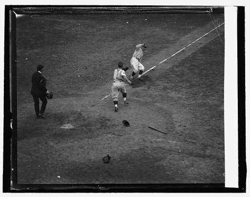 Ruel out a home on attempted squeeze play. 8th inning, 10/11/25