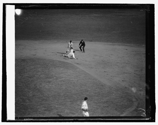 Rice safe at 2nd base 2nd inn., 10/11/25