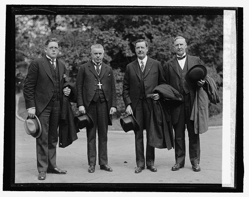 Bishop J.C. Petersen of Norway with ministers at W.H., 10/15/25