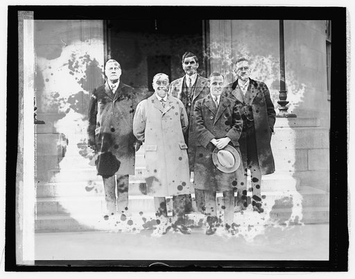 British Labor Statesmen with local labor men, [11/6/25