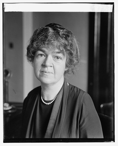 Mrs. John Jacob Rogers at Veterans Bureau, [11/18/25