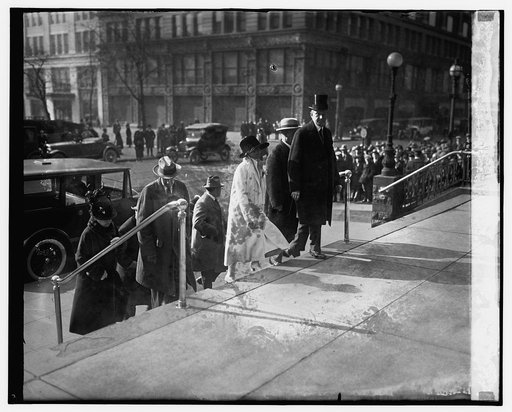 Pres. & Mrs. Coolidge, Thanksgiving Day, [11/26/25