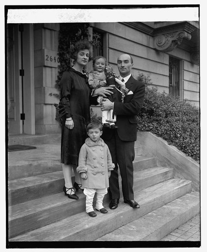 Jan Ciechanowski with family, 11/30/25