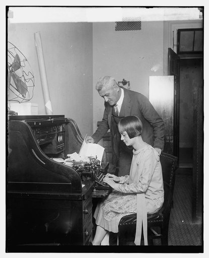 W.P. Garrett of Hawaii & daughter, Mrs. Maud Bomonti[?], 12/11/25