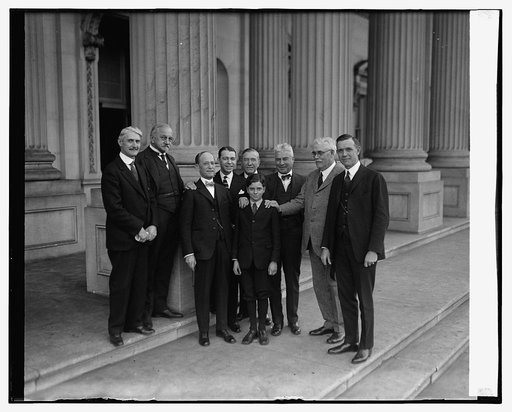 Representatives with page Raymond Taylor, 12/19/25