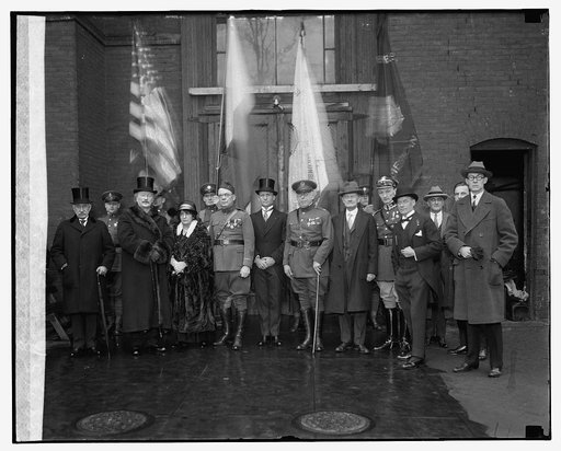 Ignace Paderewski with American Legion officials, [12/21/25