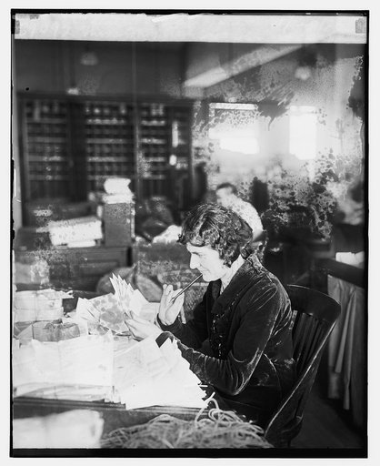 Miss Myrtie Soper in dead letter office, 1/26/26