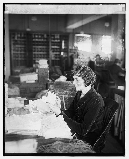 Miss Myrtie Soper in dead letter office, [1/26/26