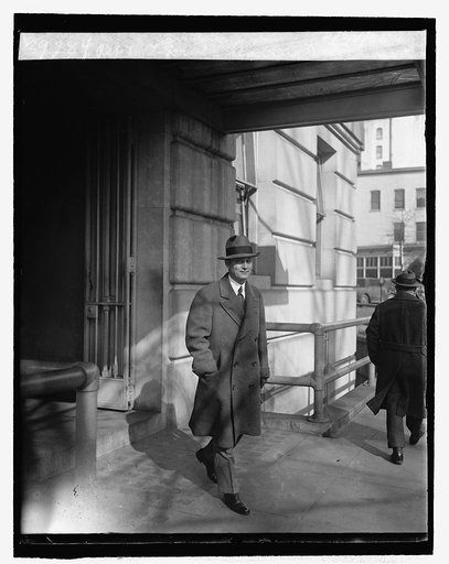 Rep. Martin L. Davey leaving Veteran's Bureau, 2/24/26