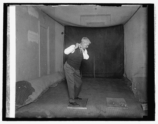 Rep. Vestal on indoor golf course in House gym