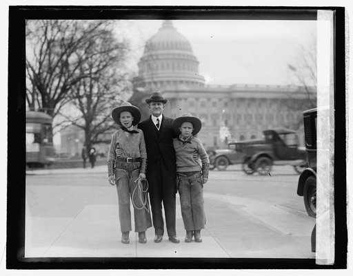 Robt. & Milton Muse & Sen. Morris Sheppard, [3/30/26