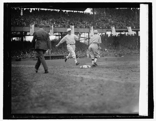 Goslin out at 1st, 4/13/26
