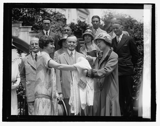 Berea College students present quilt, 6/3/26