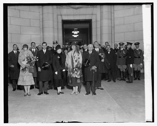 Queen Marie at Station, 10/18/26