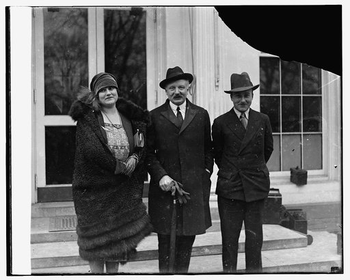 Sir Allen & Lady Cobham (Getty Chilton, center), 12/3/26