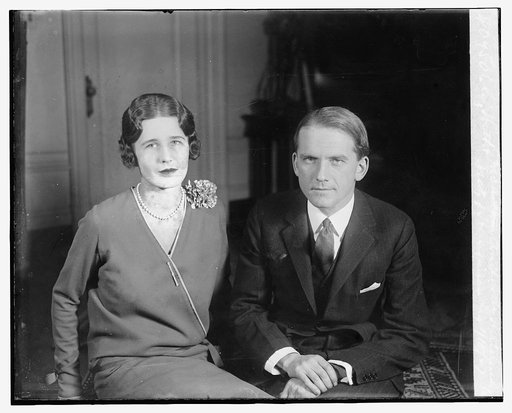 Eliz. Hitt & Mr. Ander de Hertelendry, Secty. Hungarian Leg., 1/18/27