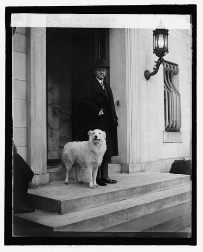 Pres. Coolidge at Patterson house, 3/15/27