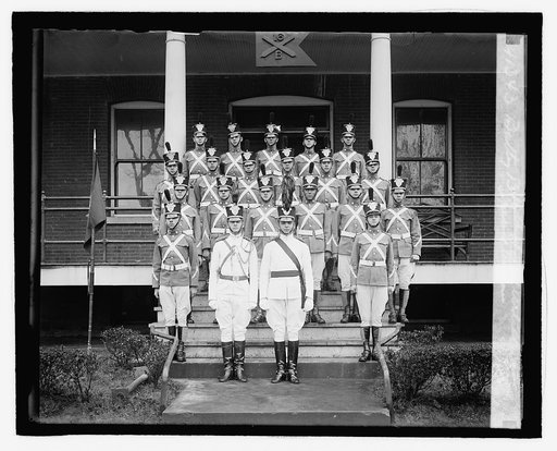 Batty [i.e., Battery] B, 16th Field Artillery in special uniform, 4/1/27