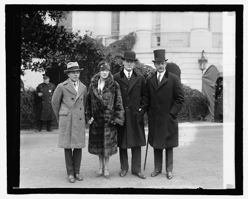 Ogden Hammond with Mrs. Hammond & 2 sons, 1/1/27