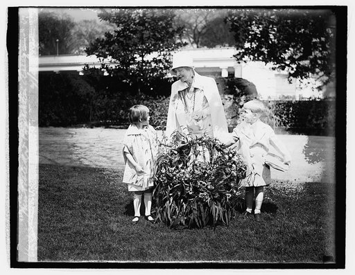 Mrs. Coolidge & Salvation Army, 4/14/27