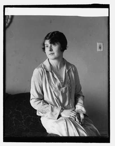 Senora Hector de Valarde, 4/26/27