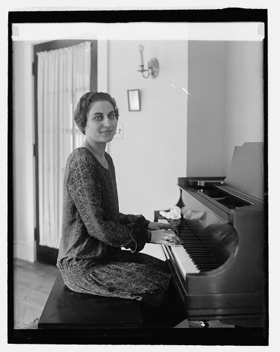 Mme. M. Jan Papanek, 4/26/27