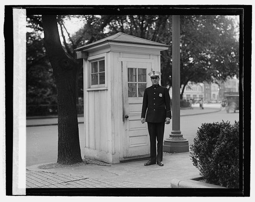 Guard house at temporary W.H., 7/19/27