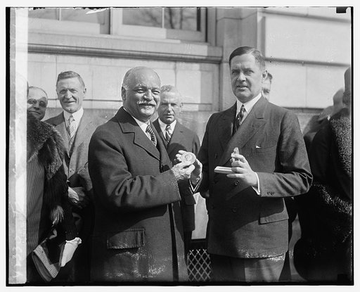 Curtis receives Inaugural Medal from U.S. Grant, 3d, 3/21/29