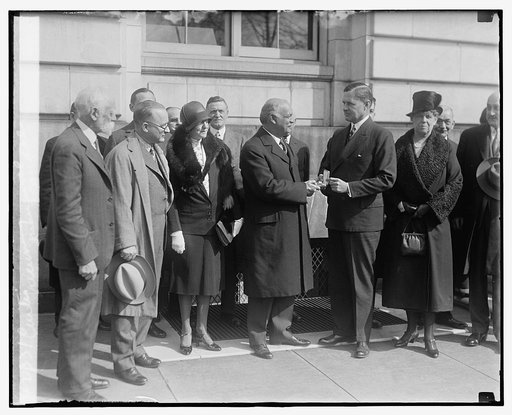 Curtis receiving Inaugural Medal, [3/21/29