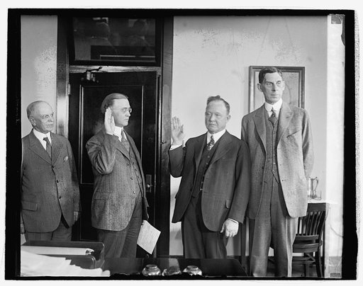 Chas. Calvin Moore swearing in, 5/6/29