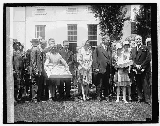 Hoover & candy makers group, [5/16/29
