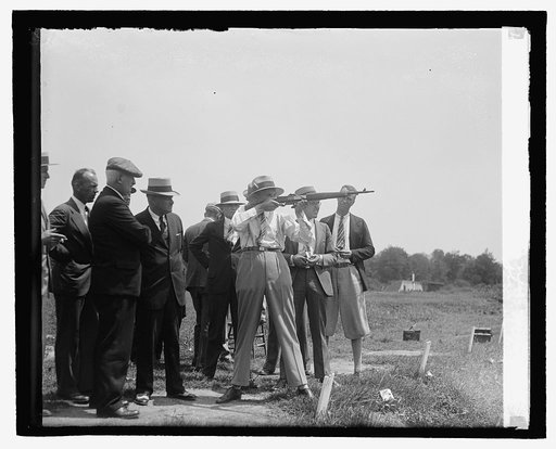 Genl. Simmons inspecting new rifile, 7/2/29