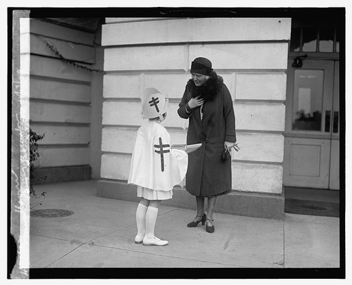 Mrs. Hoover buying tuberculosis seals, 12/17/29