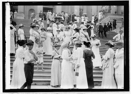 Suffragettes at Capitol, 1913