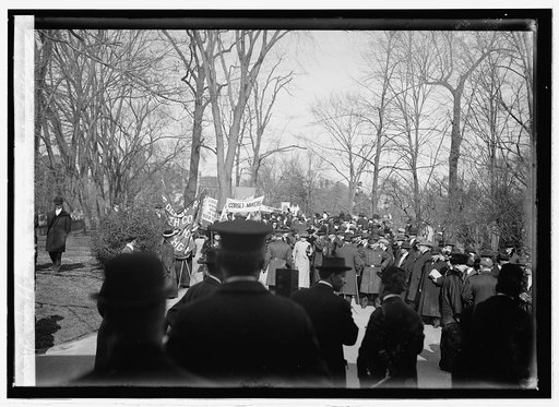 Suffragettes at White House, Feb. 1914