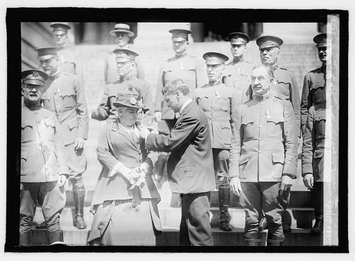 Dr. Anna Howard Shaw, awarded D.S. Medal by Secty. of War Baker, 5/19/19