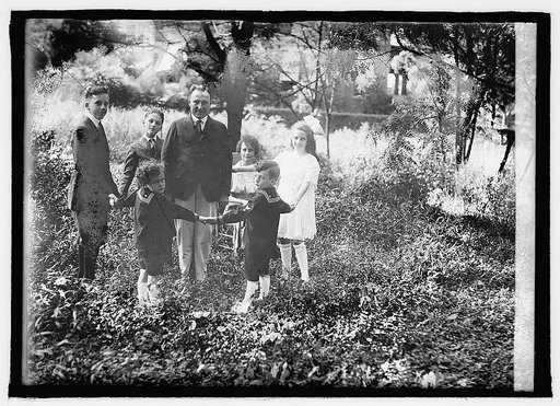 Arthur M. Free & family (California), [6/4/21