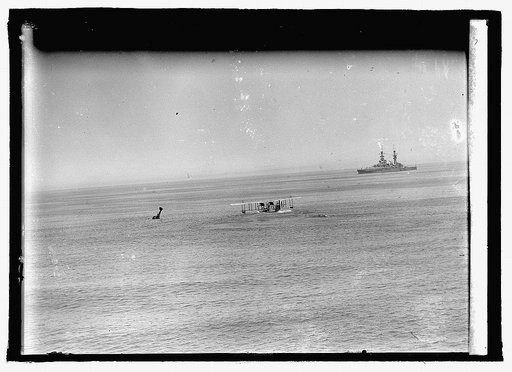 Aeroplane rescue at sea