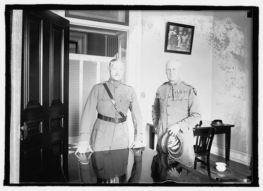Gen'l Pershing & Gen'l Harford, 6/28/21
