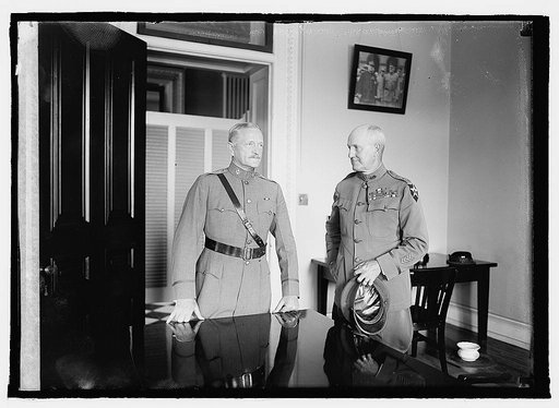 Gen'l Pershing & Gen'l Harford, [6/28/21