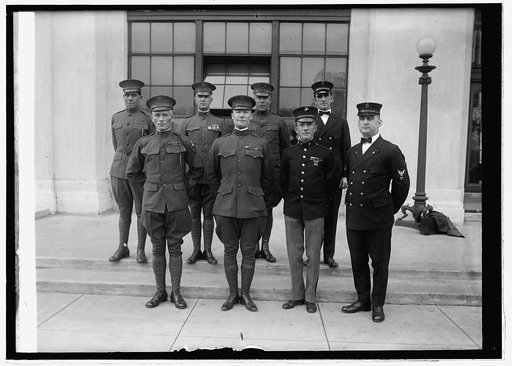Unidentified group of men in uniform], 11/8/21