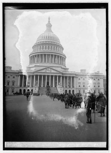 Line to Capitol, 11/10/20 [i.e., 11/10/21