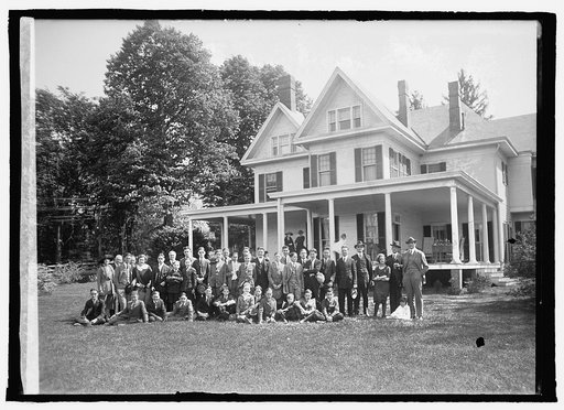 Page boys at R. Walton Moores, [5/8/22