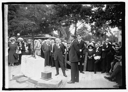 Hoover laying cornerstone, Am. Chamber of Commerce, 5/16/22