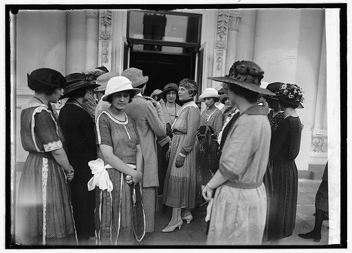 Mrs. Harding & Phi Mu sorority, 6/27/22