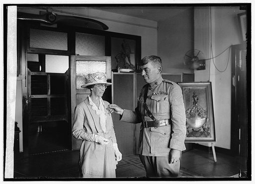 Mrs. Claudio Geary & Genl. Lejeune, 8/16/22
