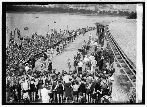 Beauty show, 1922