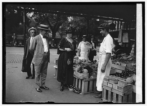 Secty. & Mrs. Wallace, [8/7/22