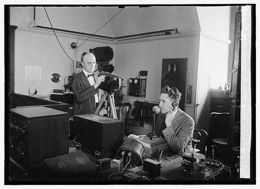 Paul Henderson with movie, [10/5/22