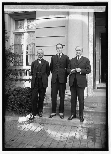 Eftime Antonesco, Constantine Antonsades, 11/13/22]; F. Nano in center